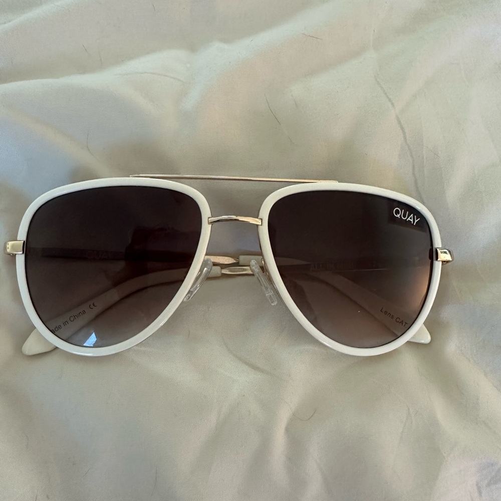 Quay Australia White Frame Aviator Sunglasses with Dark Gradient Lenses